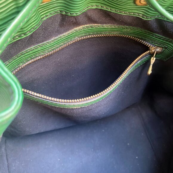 Vintage LV Epi Leather Petit Noe Borneo Drawstring Shoulder Bucket Bag - Picture 8 of 16